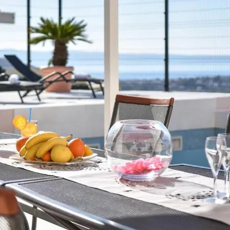 Mit Privatpool Fuer 12 Personen Ca 280 Qm In Split-kucine, Dalmatien Mosor * Solin